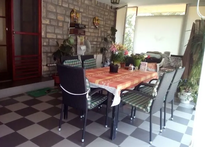 Kata Vendeghaz Πανσιόν 3*