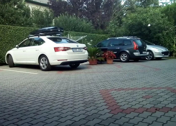 Kata Vendeghaz Πανσιόν 3*